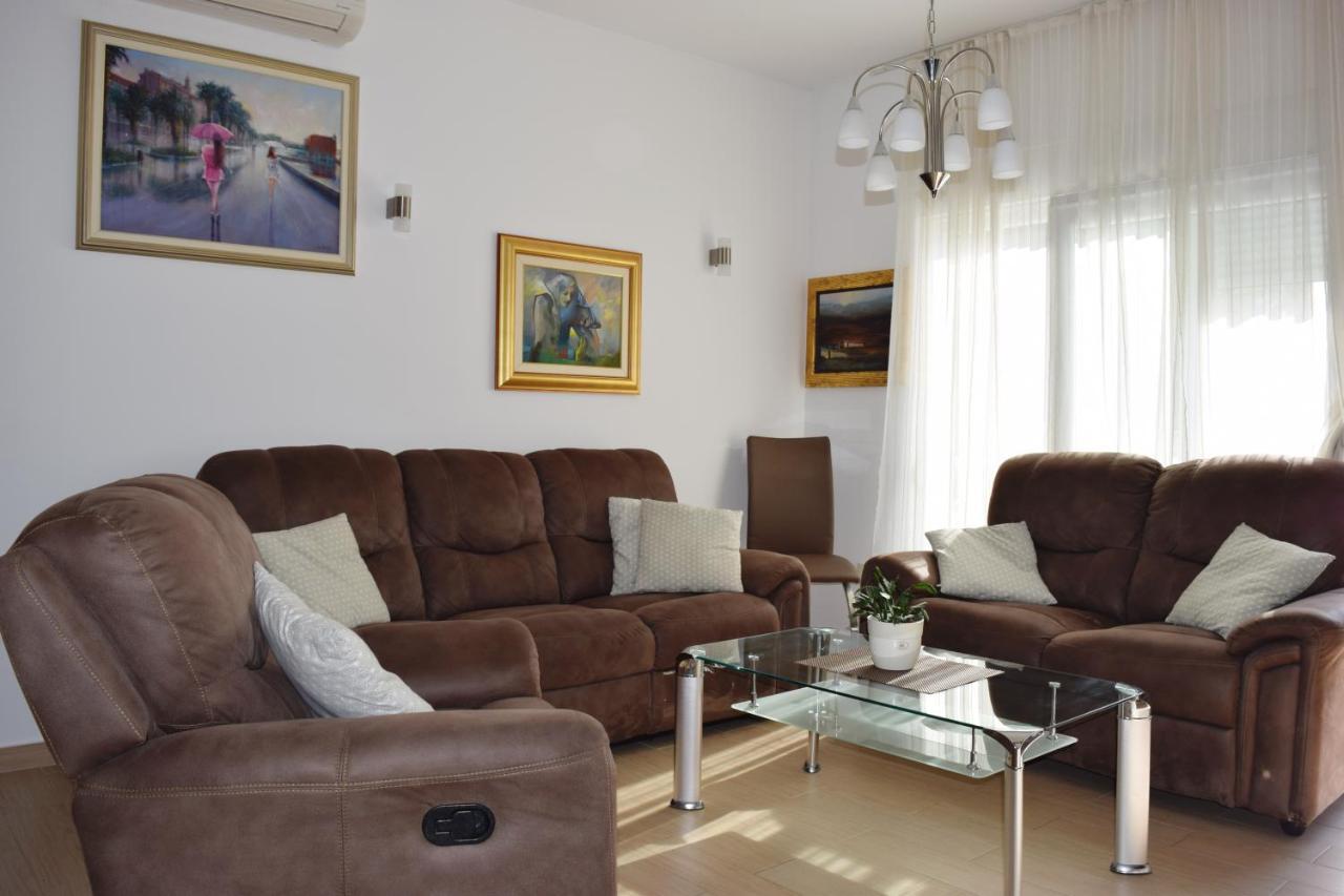 Rosemary Apartments Дуче Екстер'єр фото